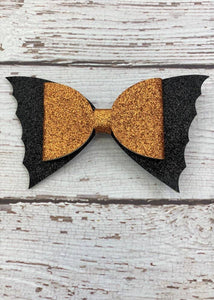 Orange Glitter Bow Bat Clippie